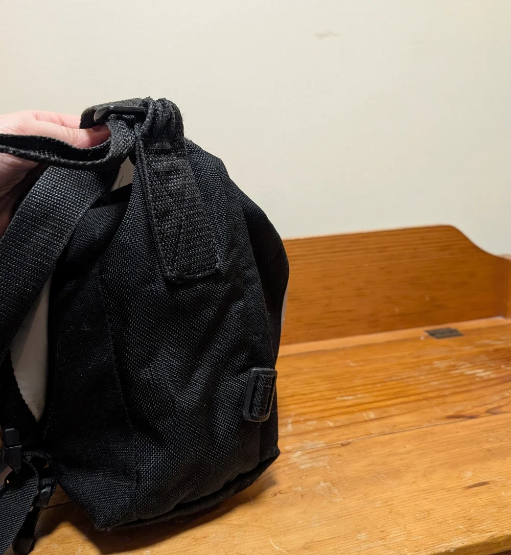 Timbuk2 Classic Messenger Bag Black Grey Crossbody